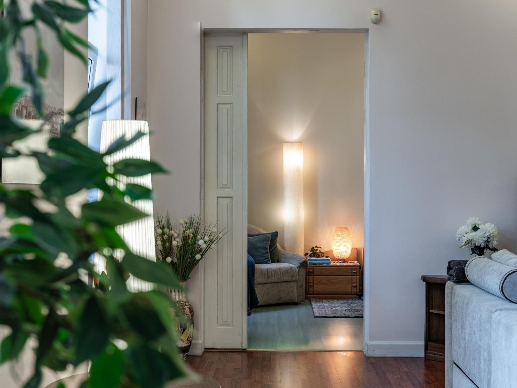 Alunana Lux Jakuzzi Apart, Facade Is Under Renovation, In Riga Art Nouveau Area, Self Check-In Exterior foto